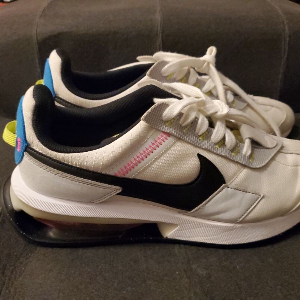 Nike Air Max Pre-Day sneakers in size 9 Men's - Picture 7 of 8